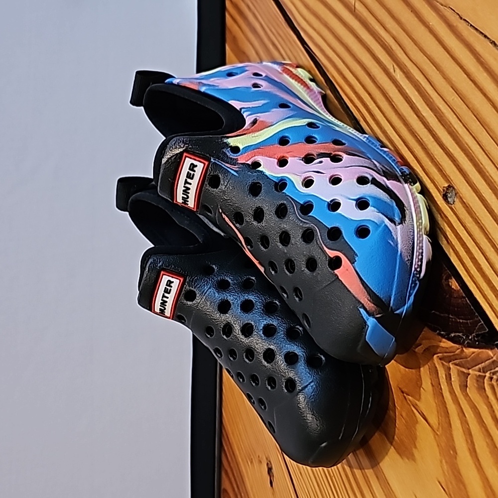 Hunter Water Shoe, Kids Size 11, Black/Multi